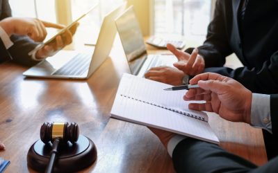 Joint consultation of lawyers and services to clients at the lawyer office